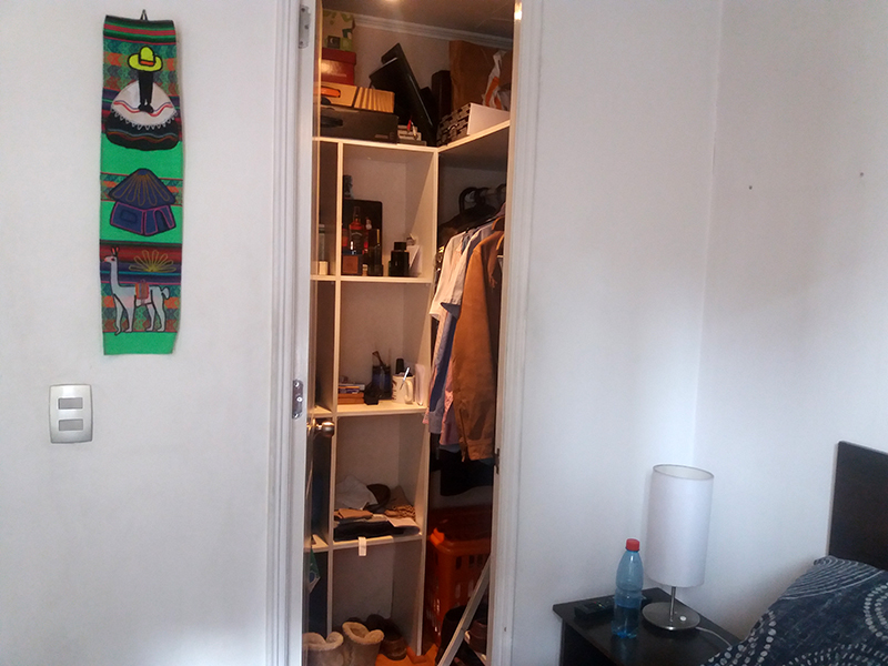 dormitorio-con-walking-closet-escritorio-cocina-americana