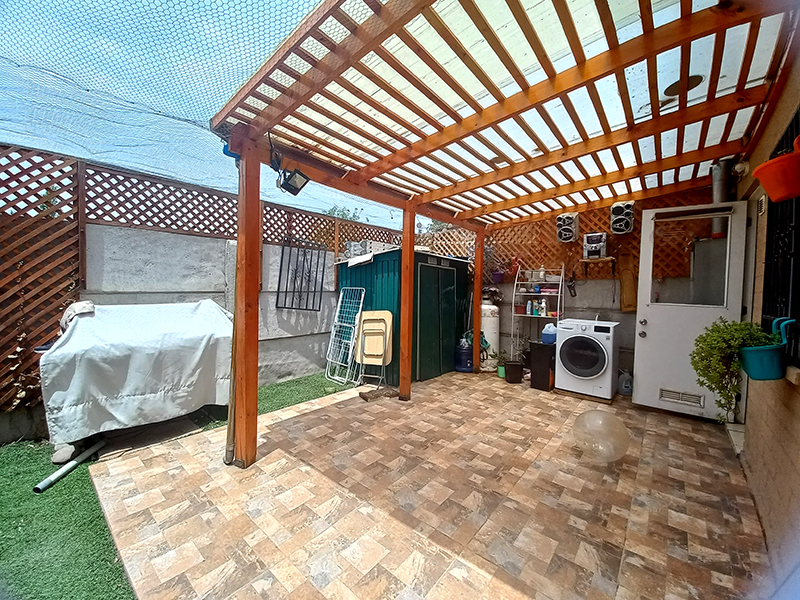 linda-casa-nueva-equipada-patio-paine-arriendo