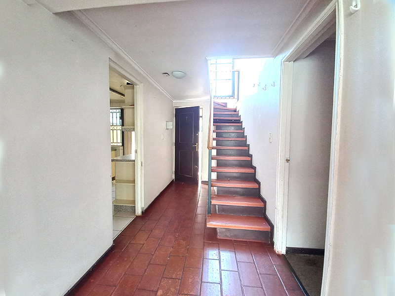 pasillo-hall-acceso-impecable-hermosa-casa-buin